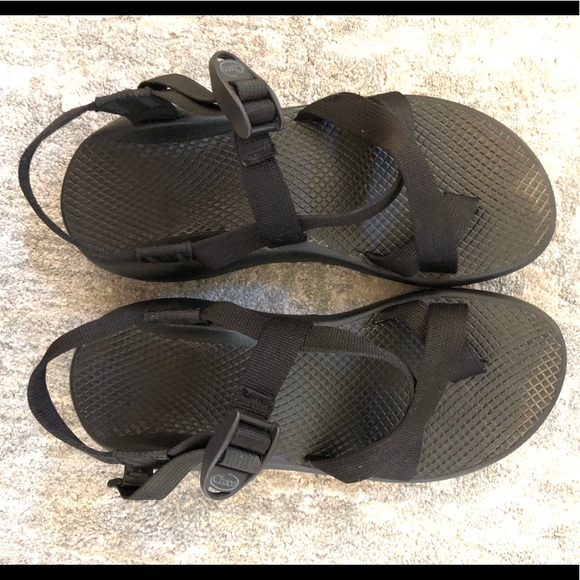 Chacos women’s Z/2 Classic black, size 8 regular - Picture 3 of 6